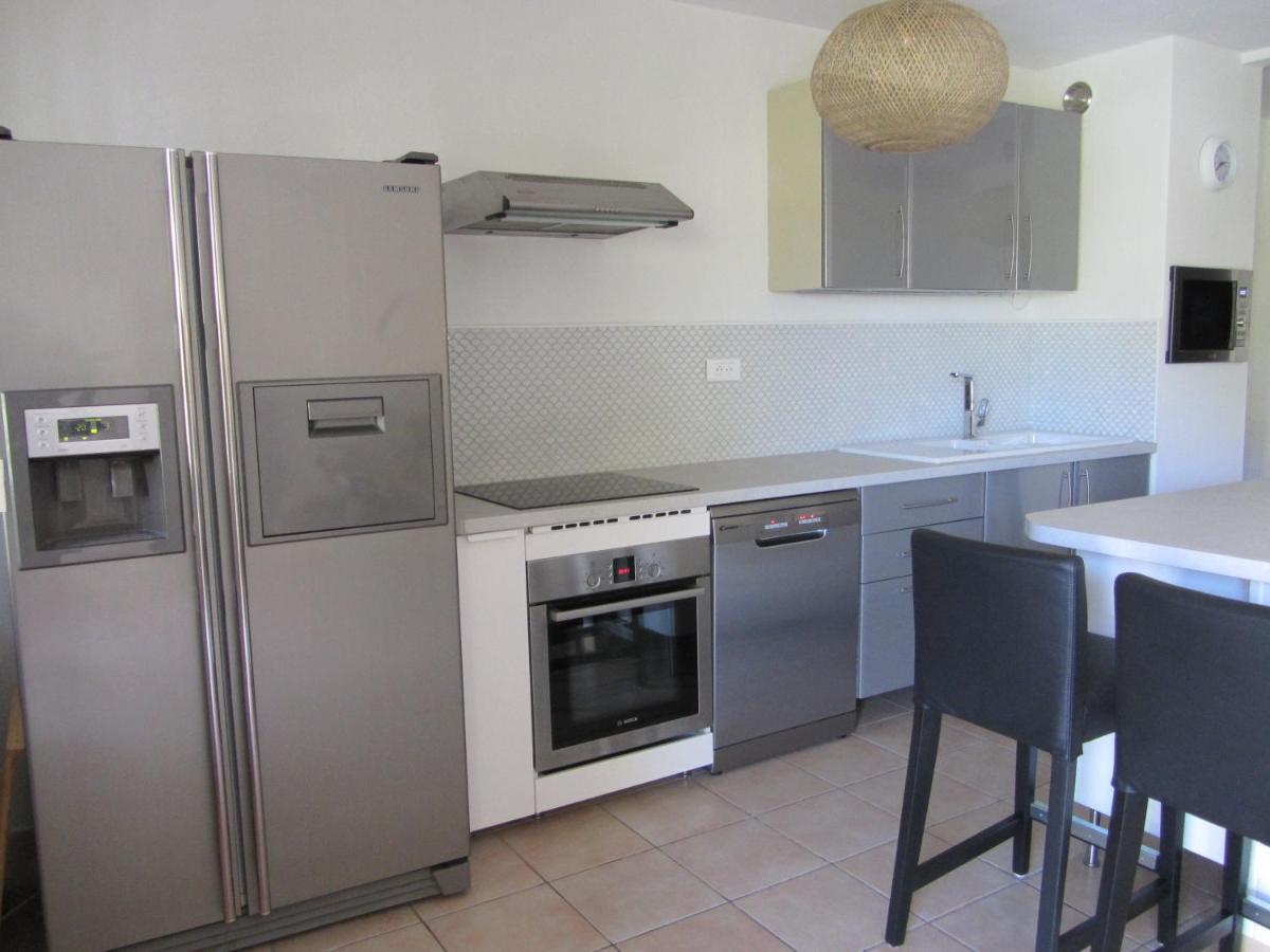 Appartement Les Cigales Rez De Jardin A 10Mn Des Plus Belles Plages イエール エクステリア 写真