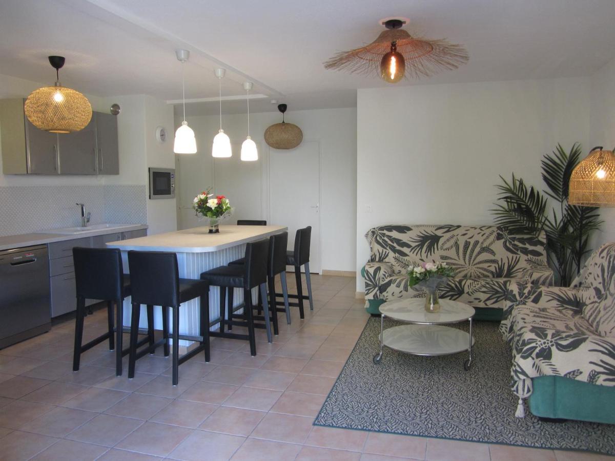 Appartement Les Cigales Rez De Jardin A 10Mn Des Plus Belles Plages イエール エクステリア 写真