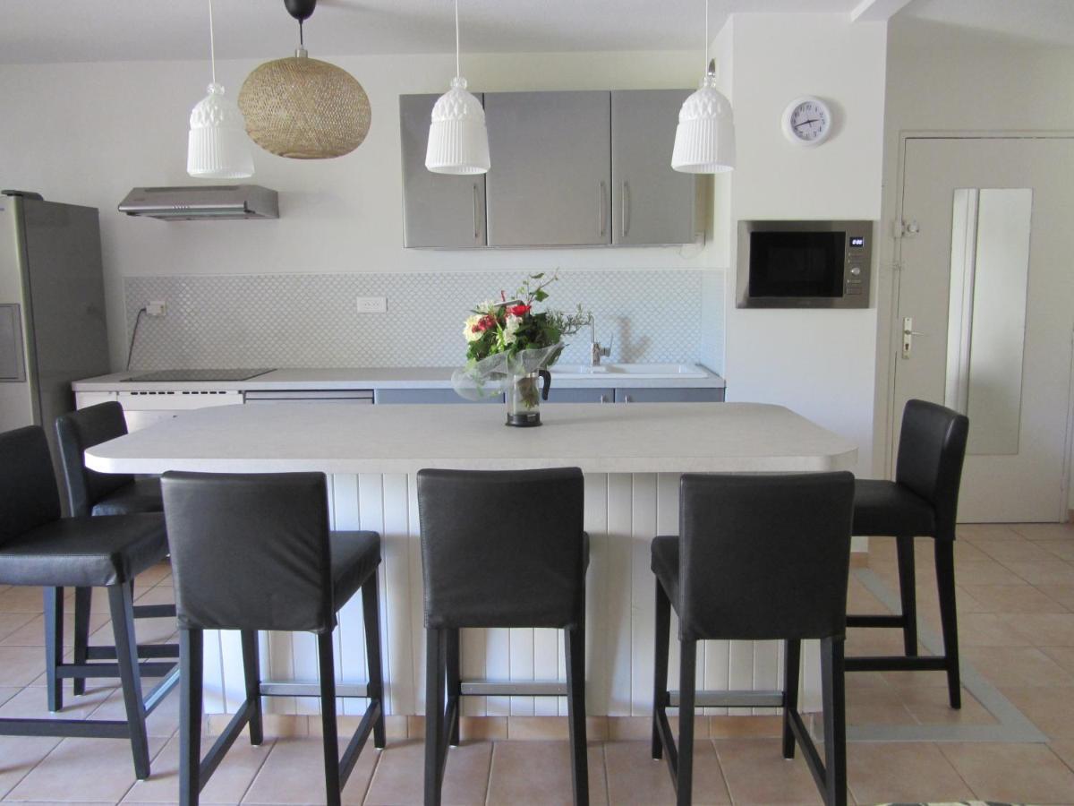 Appartement Les Cigales Rez De Jardin A 10Mn Des Plus Belles Plages イエール エクステリア 写真